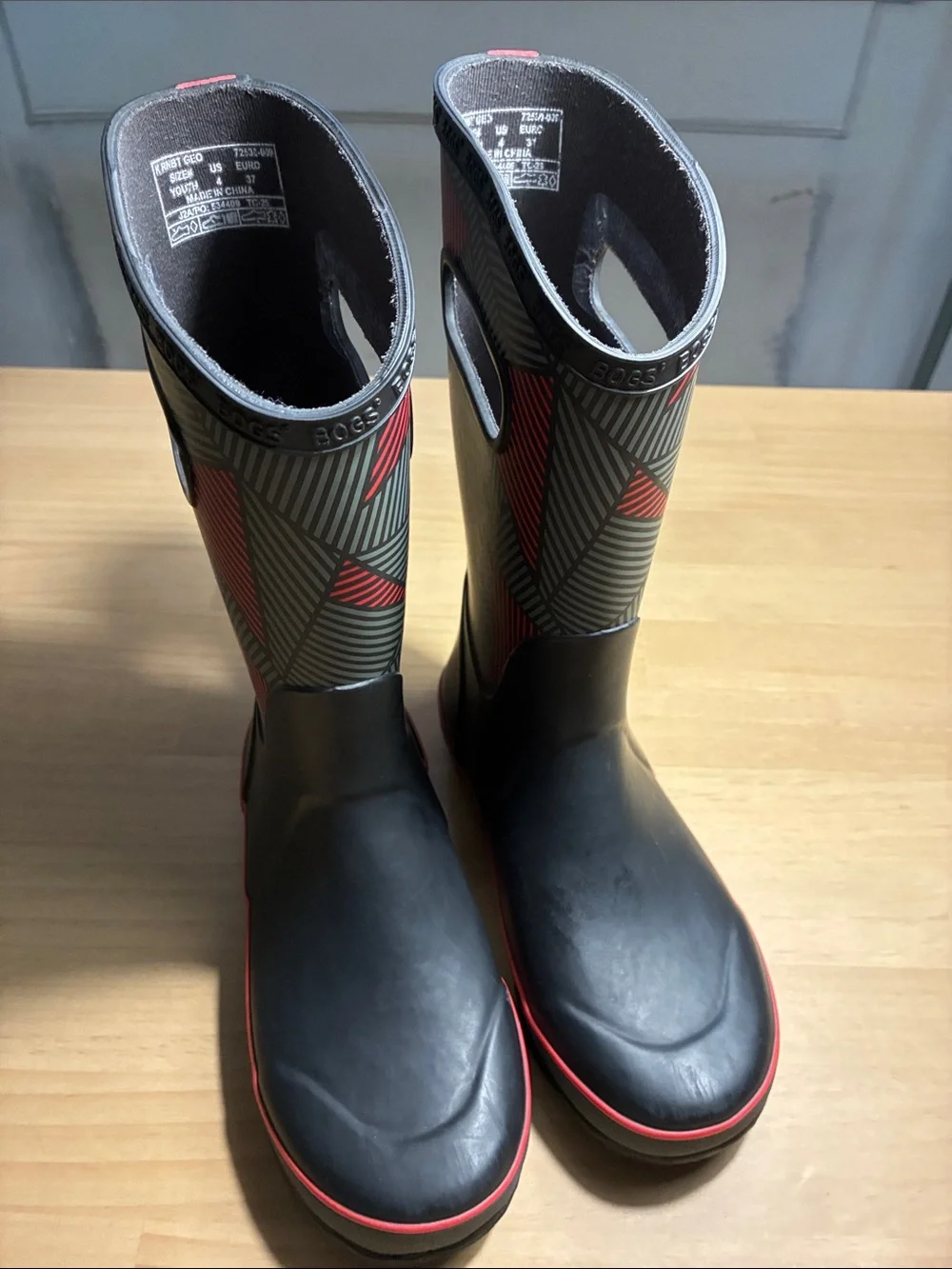 Bogs Geo Waterproof Rain Boots Black Red Gray Youth 4 US